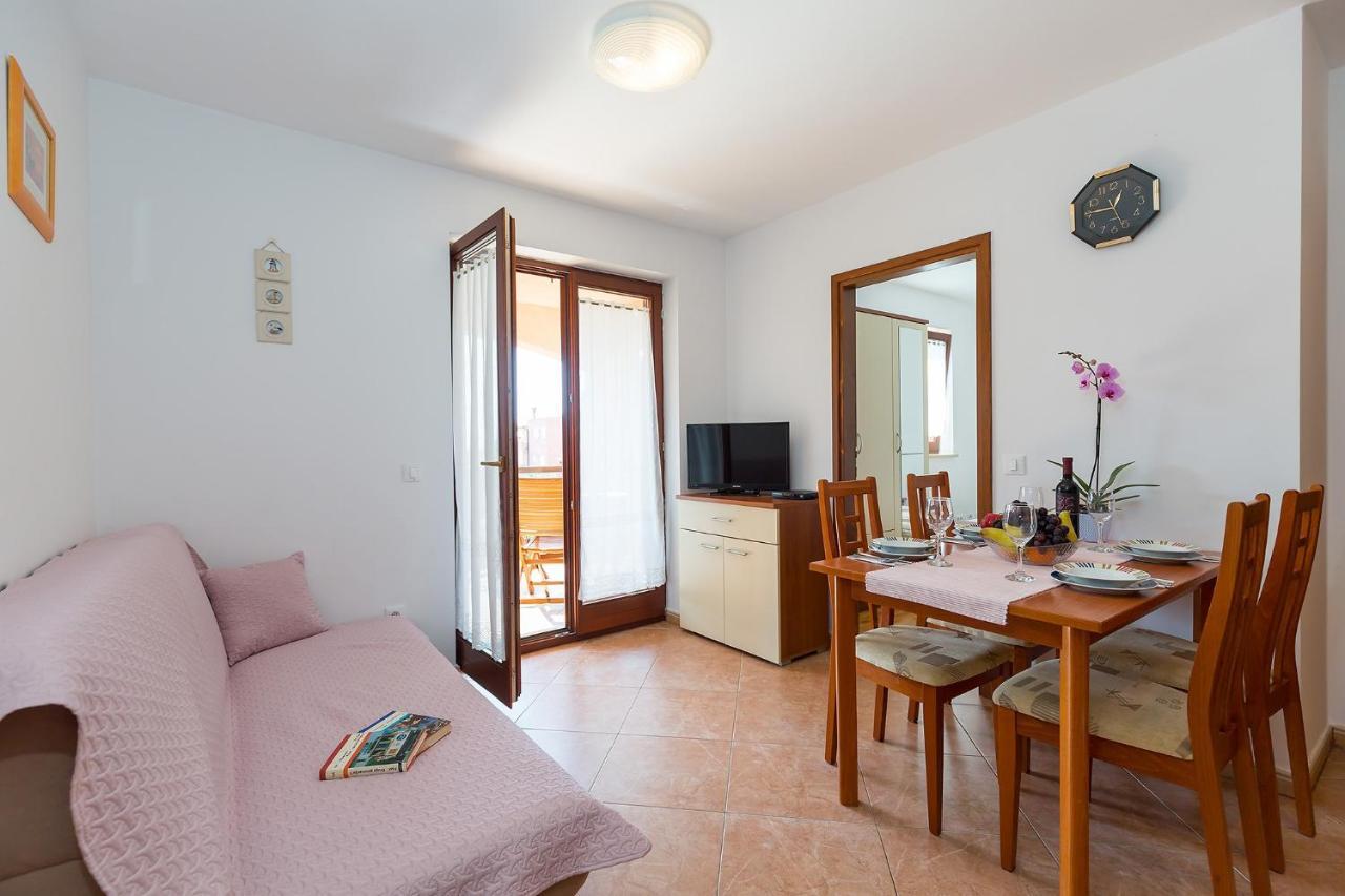 Apartments With A Swimming Pool Novigrad - 7078 Novigrad (Istria) Exterior foto